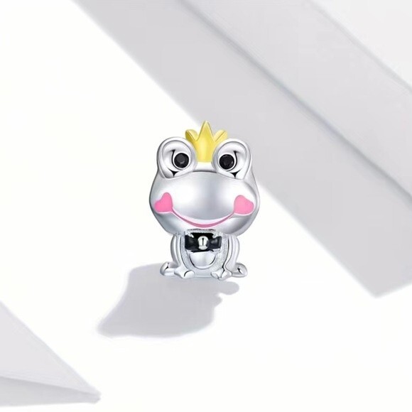 S925 Sterling Silver Gentle Frog Charm - Picture 1 of 6